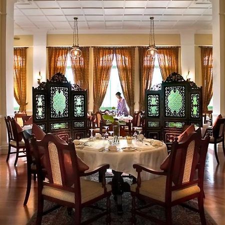 The Majestic Malacca Hotel - Small Luxury Hotels Of The World Exterior photo Interior of the restaurant