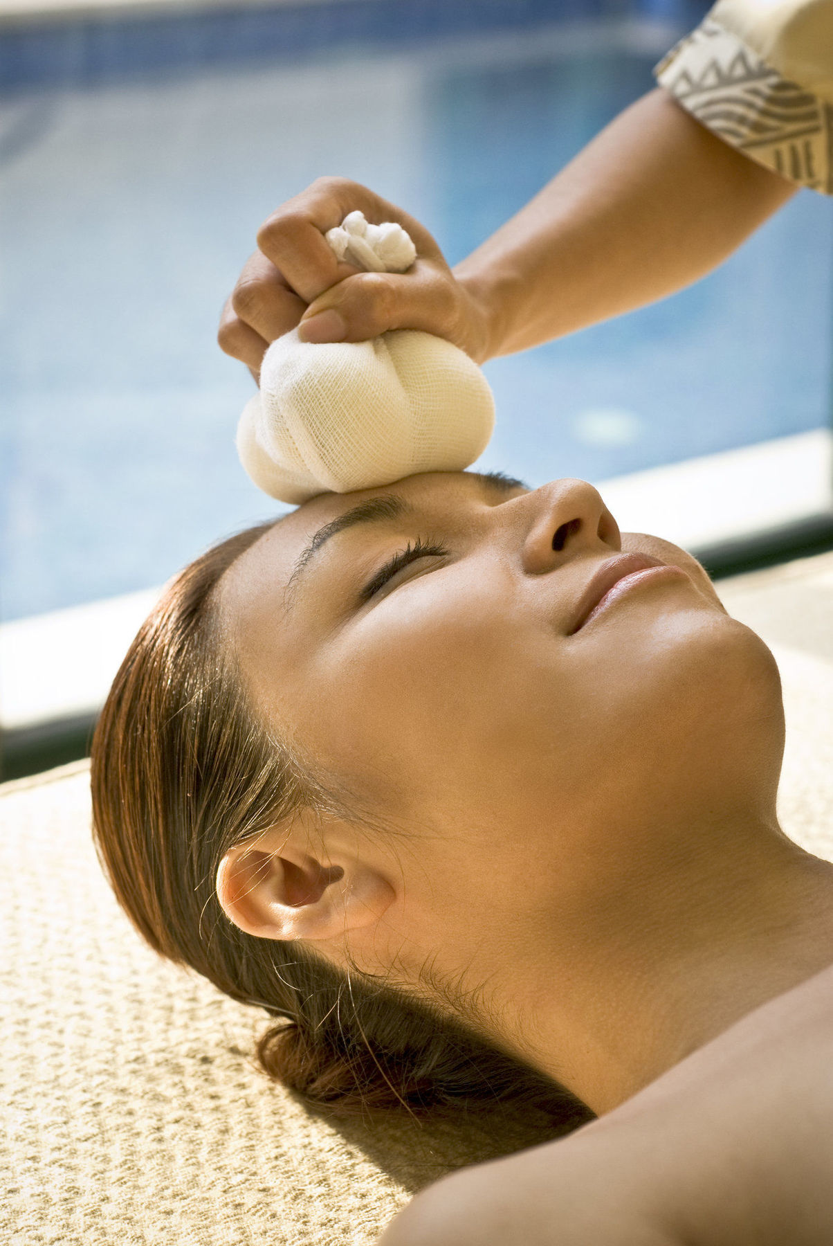 The Majestic Malacca Hotel - Small Luxury Hotels Of The World Exterior photo A woman receiving a facial stone massage